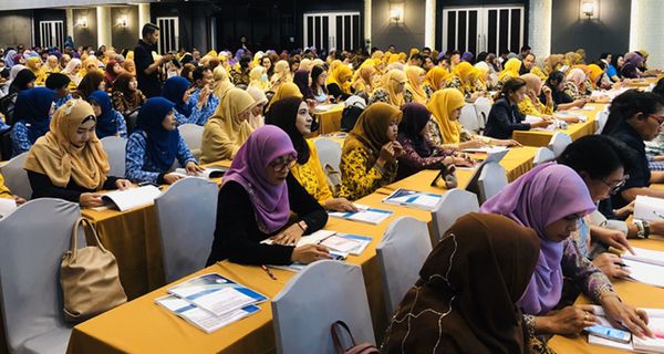 Office of the Non-Formal and Informal Education of Pattani province organized personnel training project to enhance national education quality via Non-Formal National Educational Test (N-NET) at Pattani province.