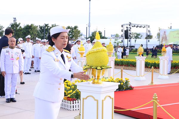 NIETS offered a floral wreath on the occasion of King Rama IX's Birthday Anniversary, National Day, and Father’s Day 2024.