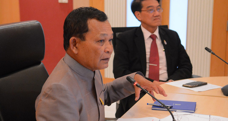 เล็งคลอดประกาศศธ.เรียนฟรี 15ปี สัปดาห์นี้ นักวิชาการหนุนใช้ทันที ไม่ต้องรอร่างรธน.ผ่านประชามติ