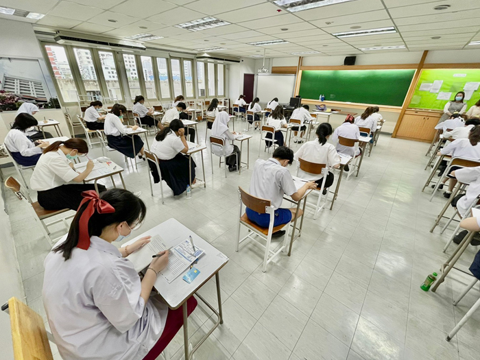 ภาพ สทศ. จัดการทดสอบวิชาสามัญ ปีการศึกษา 2564 สอบวันที่ 3 – 4 เมษายน 2564 เน้นย้ำผู้เข้าสอบให้ปฏิบัติตามระเบียบการสอบ และมาตรการป้องกันฯ อย่างเคร่งครัด ภาพ สทศ. จัดการทดสอบวิชาสามัญ ปีการศึกษา 2564 สอบวันที่ 3 – 4 เมษายน 2564 เน้นย้ำผู้เข้าสอบให้ปฏิบัติตามระเบียบการสอบ และมาตรการป้องกันฯ อย่างเคร่งครัด